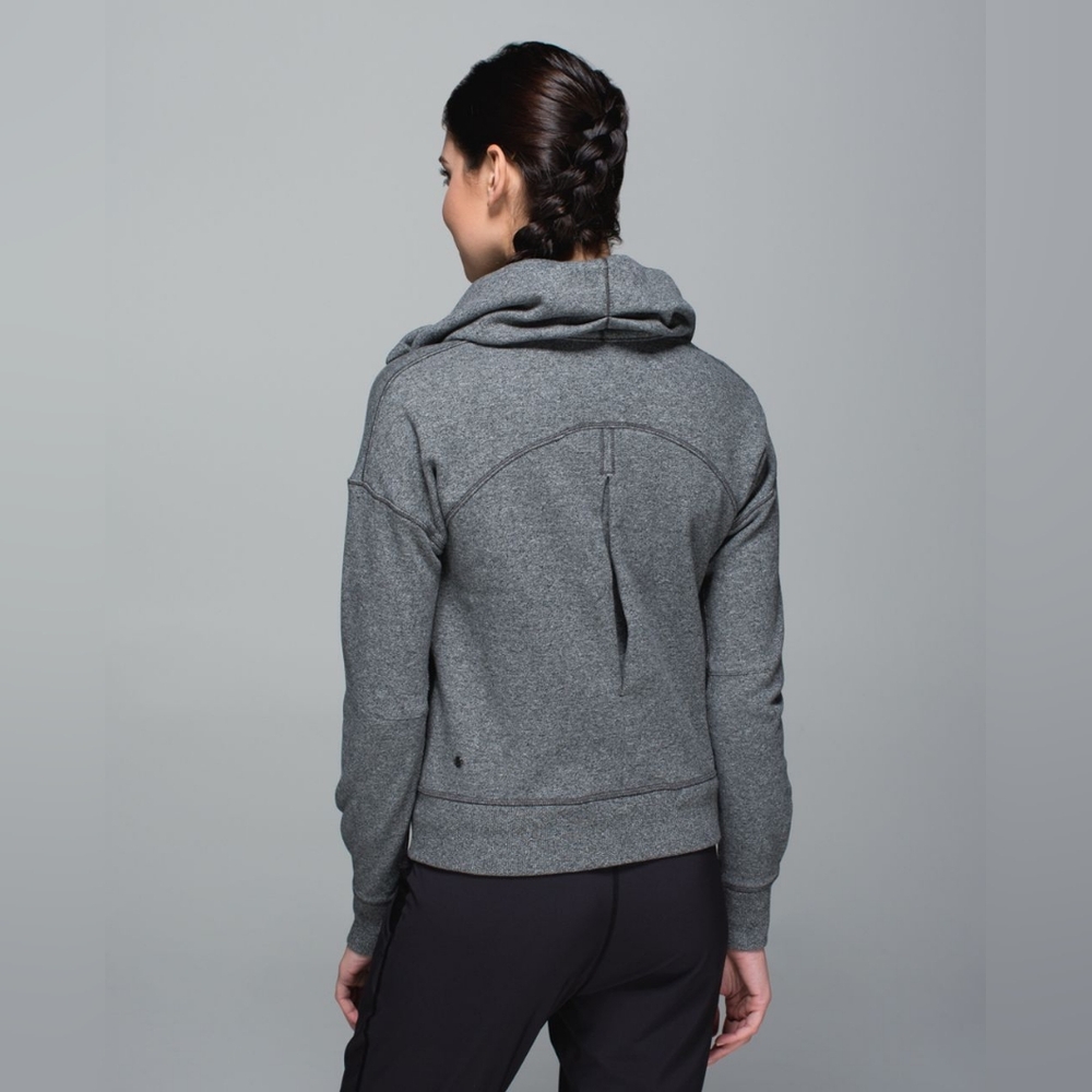 Lululemon Hug It Out Jacket Size 6